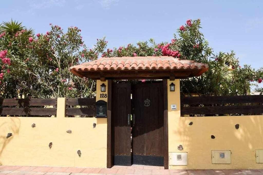 Aurora Mari Villa Your Dream Steps From The Ocean Shore Caleta De Fuste Exteriér fotografie