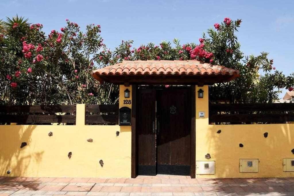 Aurora Mari Villa Your Dream Steps From The Ocean Shore Caleta De Fuste Exteriér fotografie